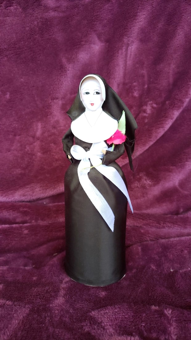 Religious Nun Doll In Black Habit With Cross Necklace And Pink Rose, Baby Doll, In Midcentury Box - 2