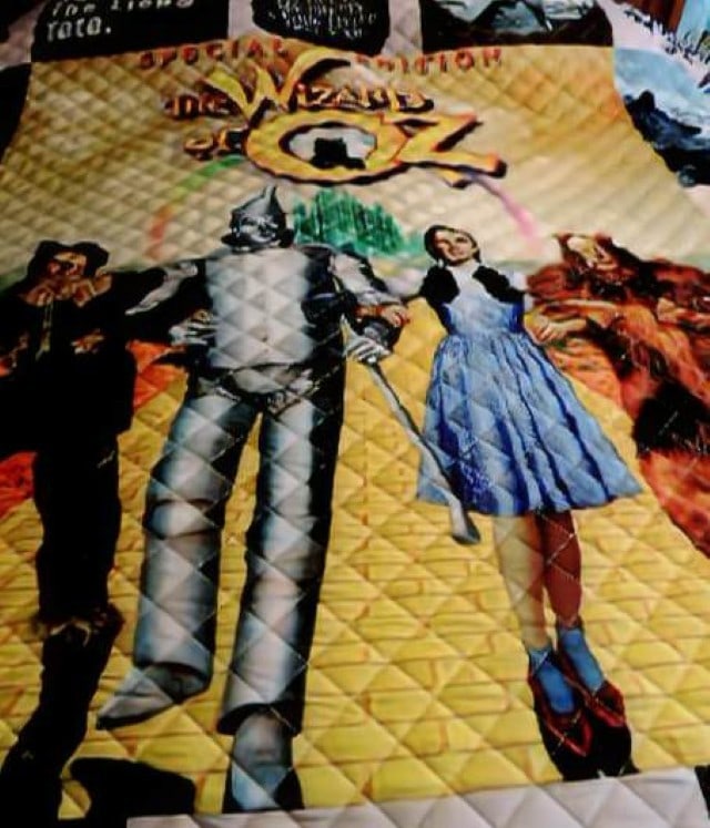 King Size Wizard of Oz Quilt: Rare
