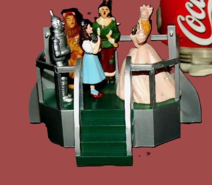 Hallmark Keepsake Wizard of Oz Christmas Ornament: Hallmark Ornament 2003 "Click Your Heels" (w/ Box)