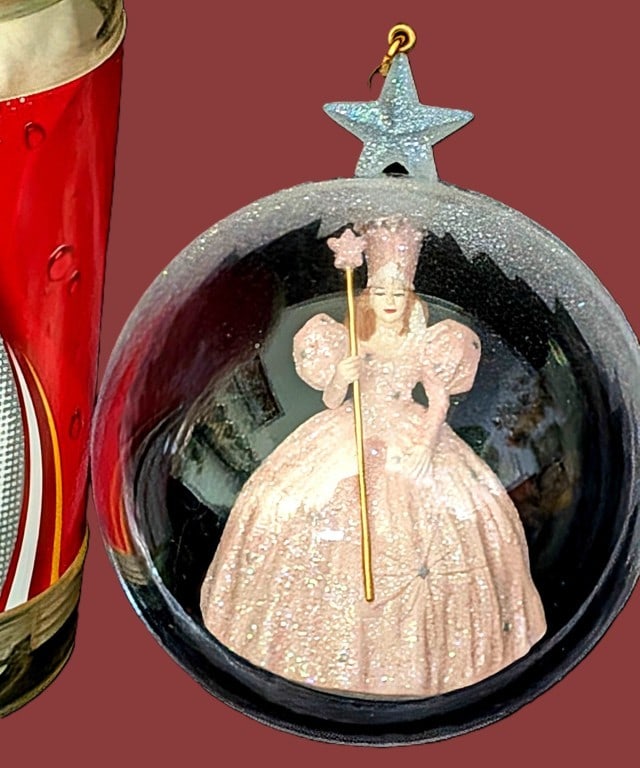 Hallmark Keepsake Wizard of Oz Christmas Ornament: Hallmark Wizard Of Oz 2006 "Glinda The Good Witch Arrives" (w/ Box)