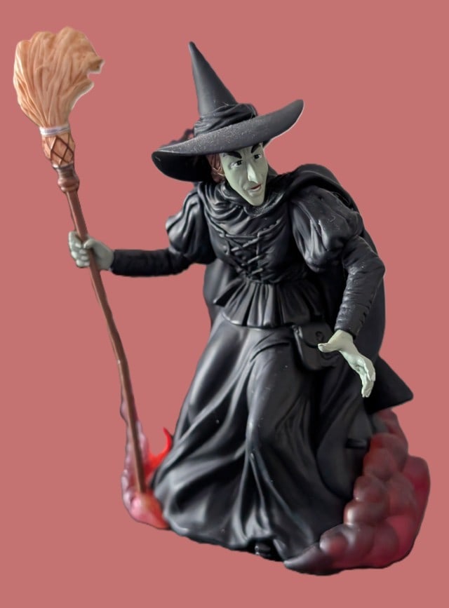 Hallmark Keepsake Wizard of Oz Christmas Ornament: Hallmark Wizard of Oz 2007 "The Wicked Witch of the West" Ornament