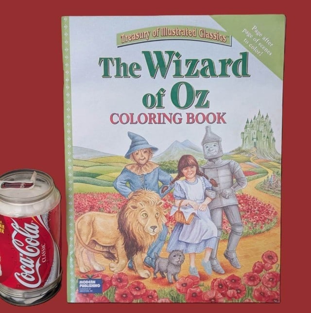 2004 The Wizard of Oz Giant Coloring Book (1 of 1)