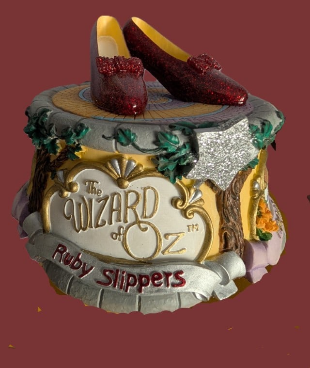 San Francisco Music Box Co. Wizard Of Oz Ruby Slippers (1 of 1)