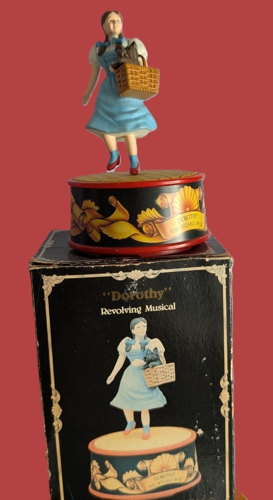 Wizard of Oz "Dorothy" Music Box: w/ Box