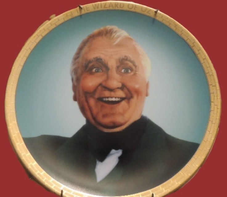 Hamilton Collection "Wizard": Hamilton Collection PORTRAITS FROM OZ PLATE Wizard w/ Hanger w/ Box