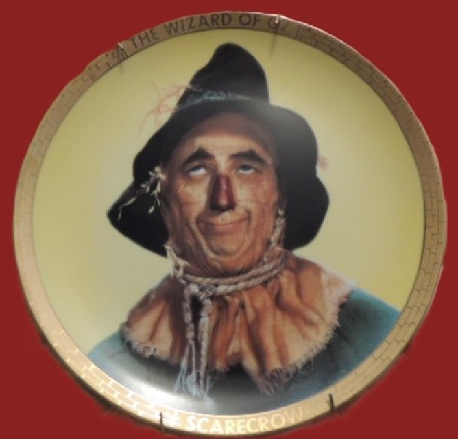 Hamilton Collection "Scarecrow": Hamilton Collection PORTRAITS FROM OZ PLATE Scarecrow w/ Hanger w/ Box