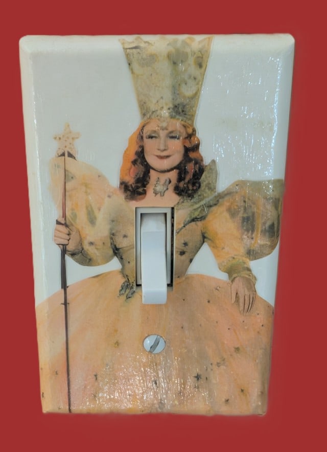 Box Lot of   Wizard of Oz Switch Plate Covers (1 of 5)