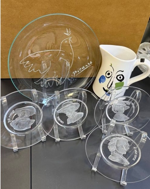 Picasso & VAL ST LAMBERT CRYSTAL Rare find - the Artist collectibles: Rare find 4 VAL ST LAMBERT CRYSTAL Brussels Salad Plates & Picasso Dove plate and Living face 1963 masterpiece editions LTD pitcher. Great condition. Plate stands NOT included.