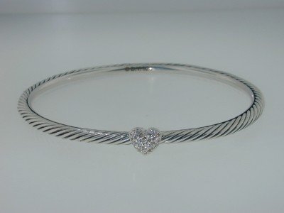 David Yurman Silver & Diamond Bangl: David Yurman Silver, Diamond Bangle! Bangle's Weight : 11.4 grams. Total diamonds weight: 10 pts, I color, SI-1 clarity.The measurements of the inside Bangle are 55 x 54 mm and the thickness is 3.5 mm