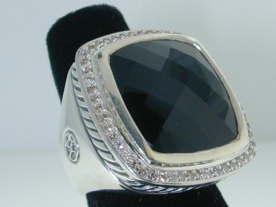 David Yurman 18K White Gold & Silver Dia: This is a Wonderful Authentic David Yurman 18K White Gold & Silver Diamond Onyx Ring! The total ring's weight is 22.3 grams. The total diamonds weight are approximately 60 pts. H color VS clarity. The