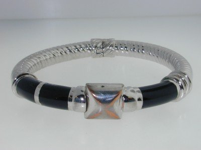 Craig Drake Silver & Enamel Bangle !: This is a Wonderful Craig Drake Silver and Enamel Bangle ! The total Bangle weight is 31.1 grams. The size of the Bangle is 51x47 mm, and 11 mm thick.