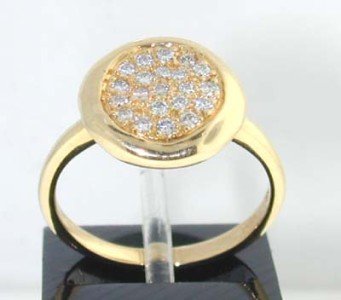 Tiffany &Co 18k Yellow Gold Diamond Ring: Tiffany&Co 18K Yellow Gold Diamond Ring The total Ring's weight is 5.3 grams. The total weight of Diamond:0.30 cts, G color, VS clarity The size of ring : 5.25