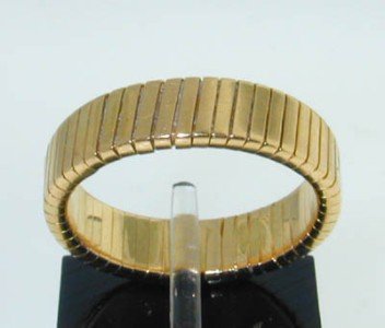 100% BVLGARI 18K Yellow Gold Ring: 100% BVLGARI 18K Yellow Gold Ring The total band weight is 6.3 grams. The width of the bend is 20x5 mm. The size of the ring is around 4.5"