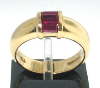 Tiffany & Co 18k Yellow Gold, Ruby Ring.: Tiffany & Co 18k Yellow gold, Ruby Ring. The total ring's weight is 4.5 grams The weight of Ruby: 0.6 cts The size of the ring is 4.5"