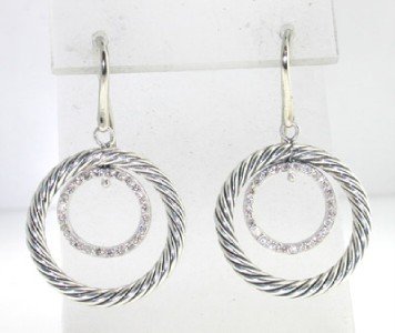 David Yurman Silver Diamond Earrings!: David Yurman Silver Diamond Earrings! No Reserve. The total earrings weight is 6.5 grams. The total weight of diamond: 0.48 cts. H color, SI clarity The measurements of earring: 35 x 20 mm
