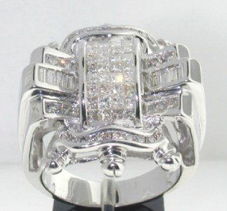 14Kt. White Gold Men's Diamond Ring.: 14Kt. White Gold Men's Diamond Ring, with GAL Certificate. Ring weight: 21.1 grams, Mounting with 14Kt white gold. Approximate weight of Diamonds: 4.00 cts.Cut: Baguette,Round & Princess .color: G col