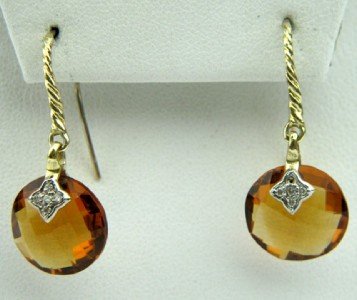 David Yurman 18K Gold, Diamond & Citrine Earrings!: David Yurman 18K Yellow Gold, Diamond & Citrine Earrings! The total earrings weight is 5.3 grams. The total weight of diamond: 0.16 cts. I color SI clarity. The size of the Citrine is 13 x 13 mm. The 