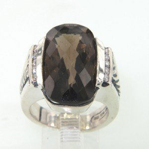 David Yurman Silver, Smoky Topaz & Diamond Ring.: David Yurman Silver, Smoky Topaz & Diamond Ring. The total ring's weight is 12.4 grams. The total weight of the diamond is 0.2 cts approximately, I color SI clarity. The size of the smoky topaz is 20