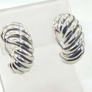 David Yurman Silver Earrings: David Yurman Earrings in Silver The total earring's weight is 14.5 grams. The size of the earring is 12 x 24 mm