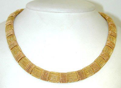 Roberto Coin 18K Yellow Gold & Rose Gold Necklace: Roberto Coin 18K Yellow Gold & Rose Gold Necklace. Weight of Necklace: 94.9 grams. The length of Necklace: 15" , 10 mm wide, 3 mm thick.