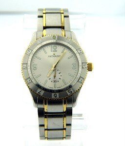 Movado Stainless Steel Watch.: Movado Stainless Steel Watch.The total watch's weight is 108.1 grams.The measurements of the watch head is 35 x 35 mm and 5 mm thick.The length of watch: 7.25".Swiss Made.Water Resistant