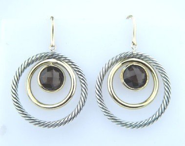 David Yurman 18K Gold /Silver, Smoky Topaz Earring: David Yurman 18K Yellow Gold /Silver, Smoky Topaz Earrings.The total earrings weight: 13.3 grams.The size of Smoky Topaz is 10 mm.The size of earrings: 32 x 29 mm. Thickness is 2 mm.