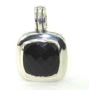 David Yurman Silver, Onyx Pendant: David Yurman Silver, Onyx Pendant.The total Pendant's weight is 9.9 grams.The size of the Onyx is 14 x 14 mm.The size of the Pendant is 27 x 18 mm, Thickness: 4 mm.