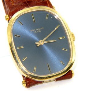 Patek Philippe Geneve Leather Strap Watch: Patek Philippe Geneve Leather Strap Watch The total watch's weight is 35.6 grams. The measurements of watch head is 30 x 27 mm and 4 mm thick. The length of watch: 5" swiss made