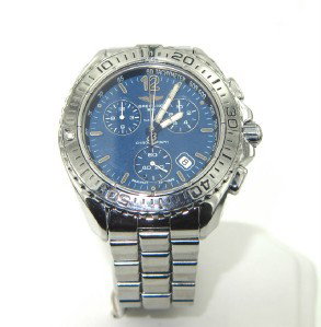 Breitling Chronograph Mens Wristwatch: Breitling Chronograph Mens Wristwatch.The total watch's weight is 131.6 grams.The measurements of watch head is 31 x 40 mm and 8 mm thick.The length of watch: 7.75".Case Type: Stainless steel Complica