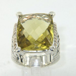 David Yurman Silver Lemon Citrine & Diamond Ring: David Yurman Silver Lemon Citrine & Diamond Ring The total ring's weight is 17.5 grams. The total diamond weight is 0.30 cts ,approxmiately. I color SI clarity. The size of Lemon Citrine is 19 x 15 mm