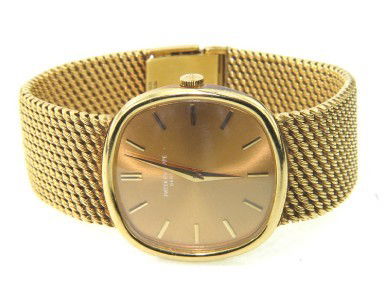 Patek Philippe 18K Yellow Gold Wrist Watch: Patek Philippe 18K Yellow Gold Wrist Watch The total watch's weight is 88.7 grams. The measurements of watch head is 32 x 32 mm and 2 mm thick. The length of watch: 7" swiss made Water Resistant Chain