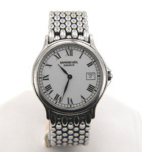 Raymond Weil Stainless Steel Quartz Watch.: Raymond Weil Stainless Steel Quartz Watch. The total watch's weight is 79.2 grams. The measurements of the watch head is 33 mm in diameter and 6 mm thick. The length of watch: 7.5". Swiss Made. Water 