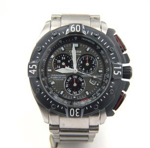 Invicta Professional Stainless Steel Chronograph W: Invicta Professional Stainless Steel Chronograph Watch.The total watch's weight is 136.7 grams.The measurements of the watch head is 38 mm in diameter and 10 mm in thick.The length of watch: 7".Chain