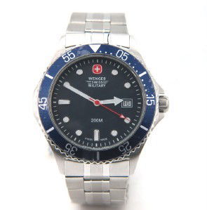 Wenger Stainless Steel DateJust Watch: Wenger Stainless Steel DateJust, Mineral Crystal Watch with Box.The total watch's weight is 139.4 grams.The measurements of the watch head is 40 x 40 mm in diameter and 11 mm in thick.The length of wa