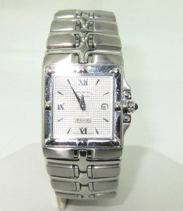 Raymond Weil Stainless Steel Watch: Raymond Weil Stainless Steel Watch.The total watch's weight is 94 grams.The measurements of watch head is 25 x 25 mm and 6 mm thick.The length of watch: 8".water Resistant.swiss made.Chain is 18 mm wi