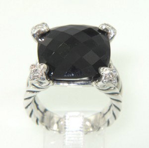 David Yurman Silver Onyx & Diamond Ring: David Yurman Silver Onyx & Diamond Ring.The total ring's weight is 9.8 grams.The total diamond weight is 0.10 ct ,approxmiately. I color SI clarity.The size of onyx is 14 x 14 mm.The size of the ring 