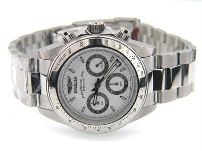 Invicta Stainless Steel Chronograph Watch: Invicta Stainless Steel Chronograph Watch The total watch's weight is 149.4 grams. The measurements of the watch head is 40 mm in diameter and 13 mm in thick. The length of watch: 8" Chain is 19 mm wi