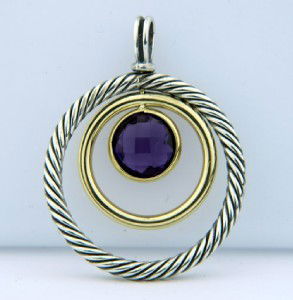 David Yurman 18K Gold / Silver, Amethyst Pendan: David Yurman 18K Yellow Gold / Silver, Amethyst Pendant.The total weight of pendant is 6.3 grams.The measurements of amethyst: 10 mm in diameter.The size of the pendant is 39 x 30 mm, Thickness is 2 m
