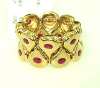 Chaumet Paris 18K Yellow Gold Ruby Ring: Chaumet Paris 18K Yellow Gold Ruby Ring With Box The total ring weight is 12.9 grams. The total weight of ruby: 1.08 cts The ring size is 5.75 The width of ring is 12 mm There are "Chaumet Paris and 7