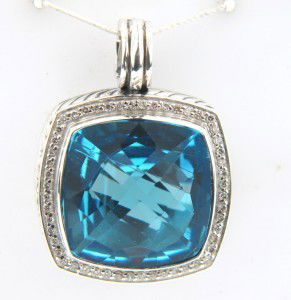 David Yurman Silver blue Topaz & Diamond Pendant: David Yurman Silver Blue Topaz & Diamond Pendant The total Pendant's weight is 20.3 grams The total weight of diamonds is 0.6 cts. approximately H - I and VS - SI clarity The size of the Blue Topaz is