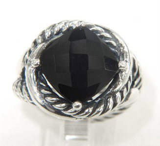 David Yurman Silver Onyx Ring: David Yurman Silver Onyx Ring The total ring's weight is 11.1 grams. The size of onyx is 10 x 10 mm. The size of the ring is 6.25. The measurement of the face of the ring is 16 x 16 mm. Thickness: 6 m