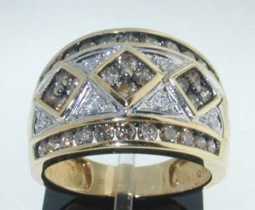 14K 2-Tone Gold 2-Tone Diamond Ring: 14K 2-Tone Gold 2-Tone (white & brown) Diamond Ring. The total ring's weight is 5.8 grams. Total weight of brown diamond: 1.0 cts, approximately, Total weight of diamond: 8 pts, approximately, I color