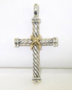 David Yurman Silver /18K Yellow Gold Cross Pendan: David Yurman Silver / 18K Yellow Gold Cross Pendant The total weight of pendant is 3.6 grams. The size of the pendant is 32 x 17 mm, Thickness is 3 mm.