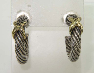 David Yurman Silver/18K Yellow Gold Earrings: David Yurman Silver/18K Yellow Gold Earrings. The total earrings weight is 10 grams. The measurements of earring: 25 x 25 mm. The earring is 4 mm in thickness.