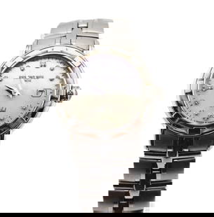 Raymond Weil Women's Parsifal Watch MOP Diamonds: Raymond Weil Women's Stainless Steel Parsifal Watch w Mother of Pearl Face w Diamond Accents. For wrists size 6.5" or smaller. Reference V421077, water resistant 100m, quartz movement, diamond indices
