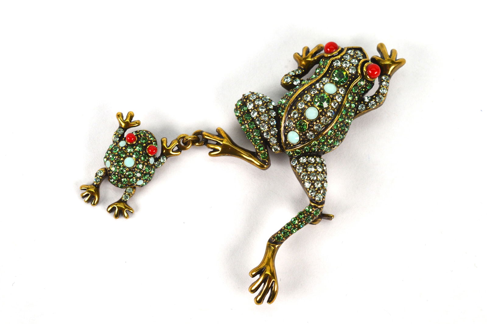 Heidi Daus Brooch 'Hanging By My Toes' Crystal Frog (1 of 3)
