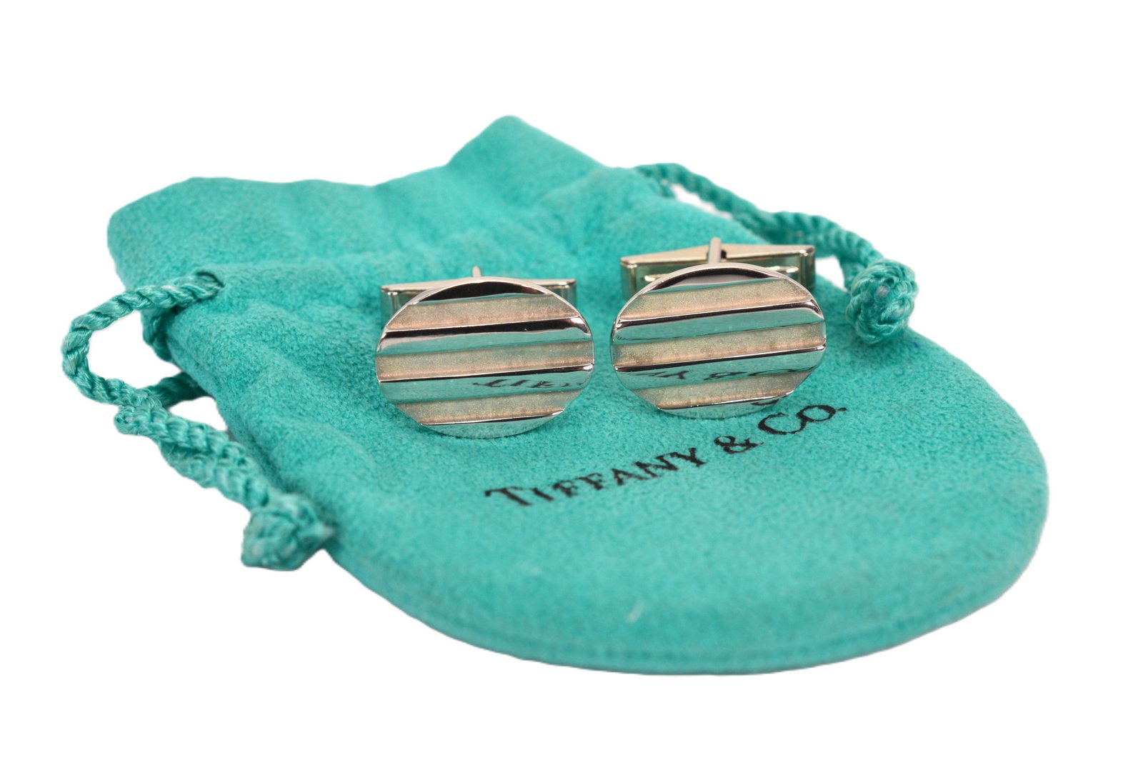 Tiffany Sterling Silver Groove Atlas Cufflinks: Tiffany Sterling Silver Groove Atlas Cufflinks. They measure .75" long and .5" wide. Cleaned and polished. EB6896/CX
