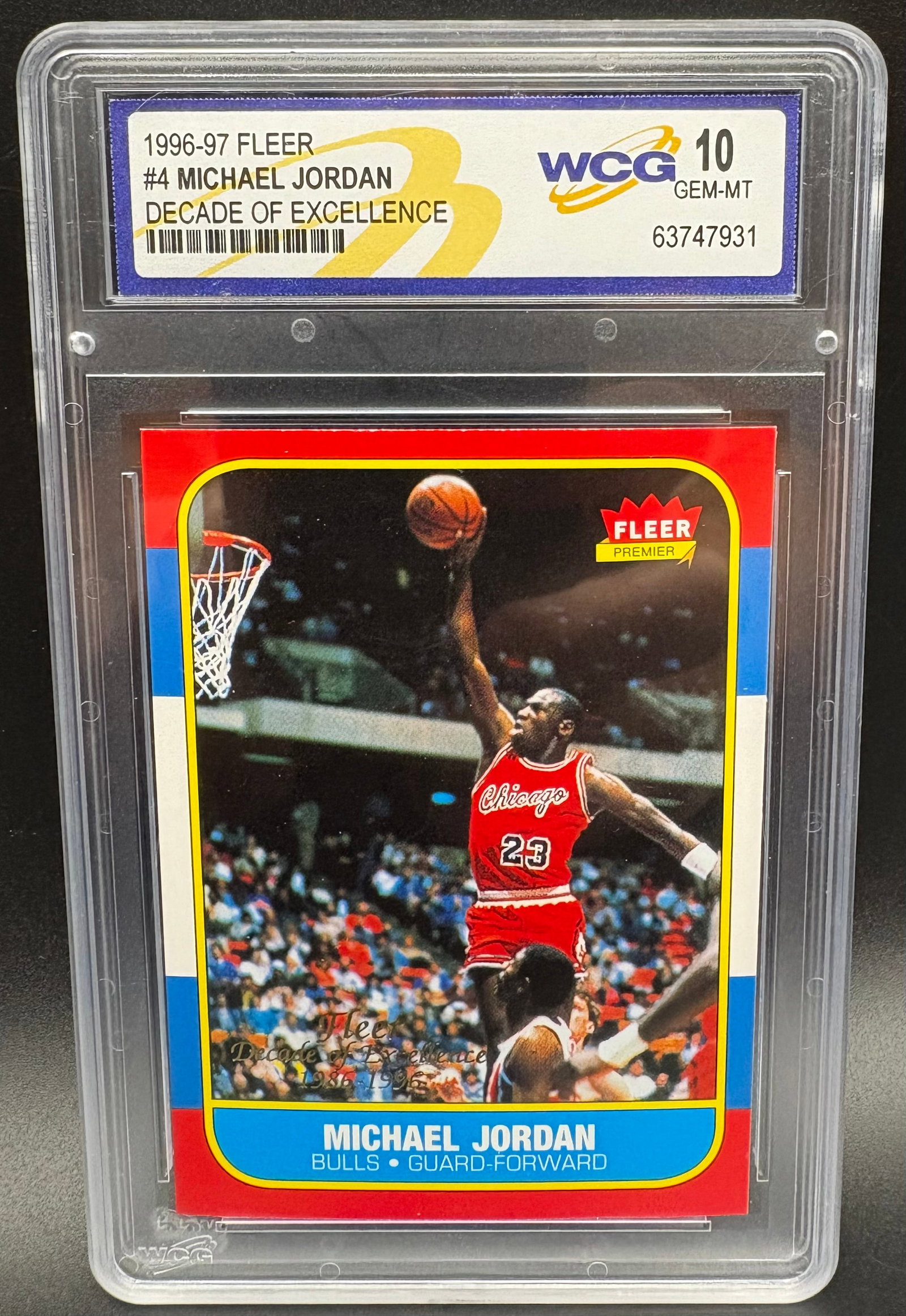 Michael Jordan 1996-97 Fleer Decade of Excellence #4 – WCG 10 Gem Mint – Bulls Guard-Forward (1 of 2)