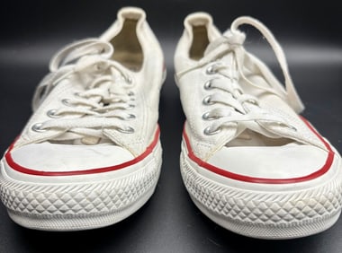 Converse All Star Low-Top White Sneakers – Men’s 7.5 / Women’s 9.5