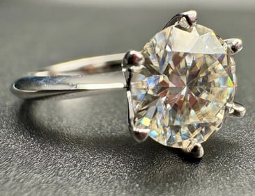 Moissanite Pendant with Chain - 1.0ct Green Round Cut size 8